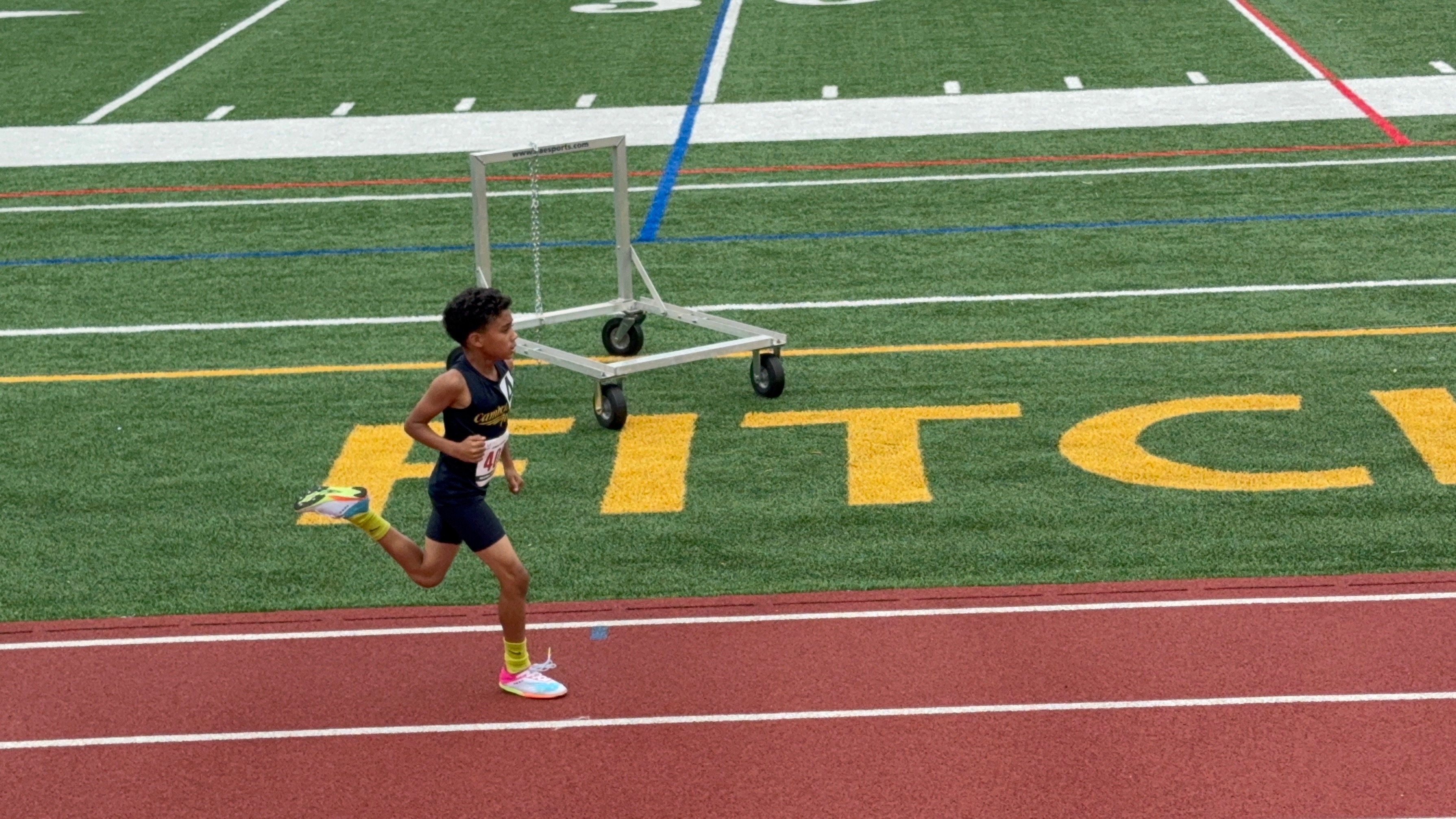 Amani Harding running record time in 1500M