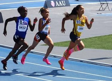 Kylee racing at the 2017 Hershey USATF Youth Indoor Championship